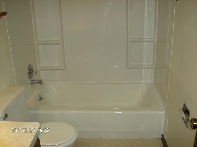 bathroom02.jpg
